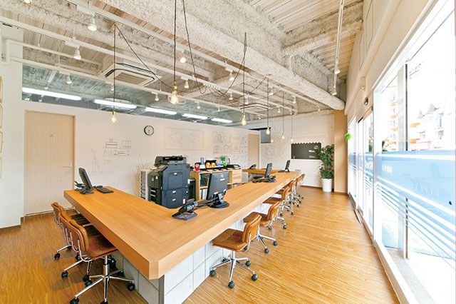 株式会社ズーム(zoom)店舗オフィス内観